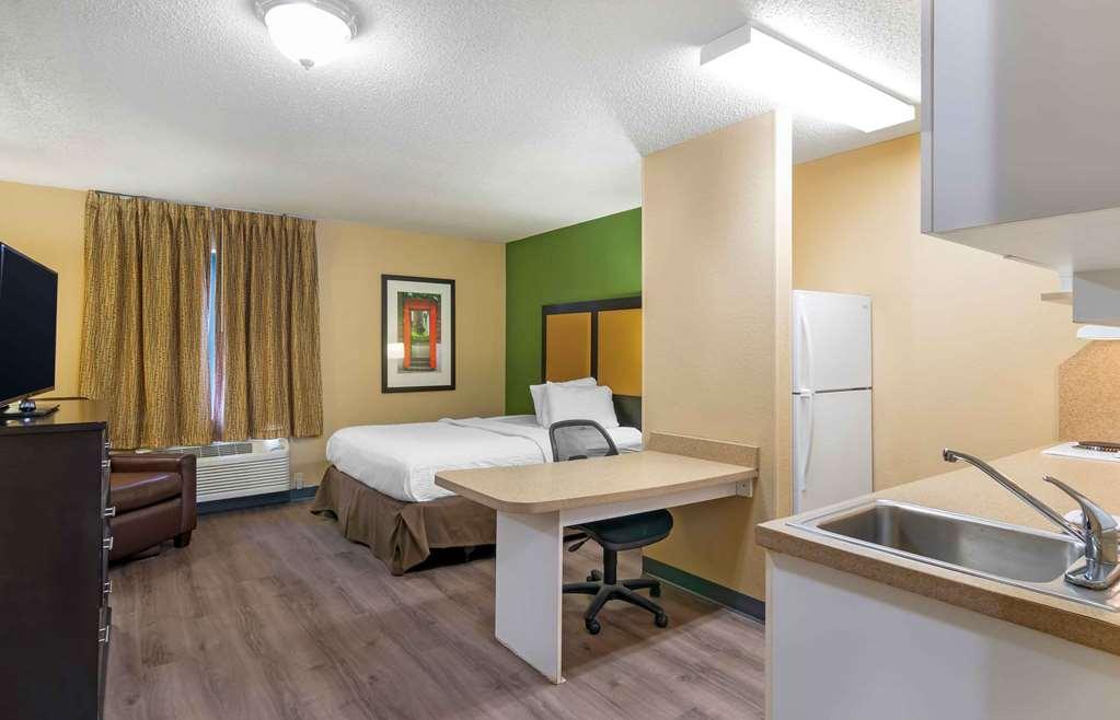 Extended Stay America Suites - Kansas City - Airport Room photo