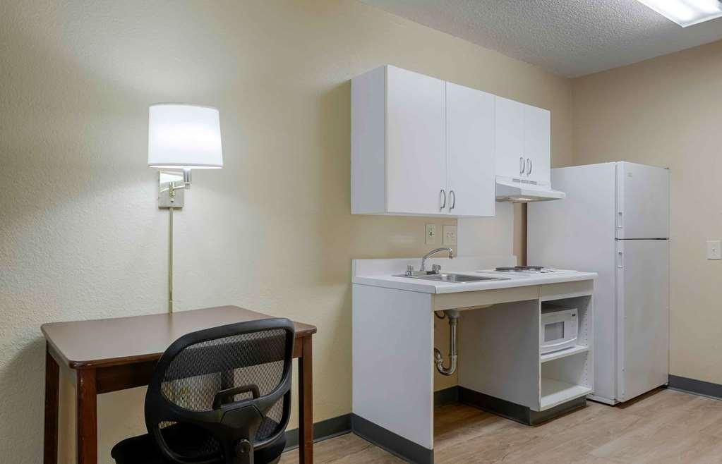Extended Stay America Suites - Kansas City - Airport Room photo