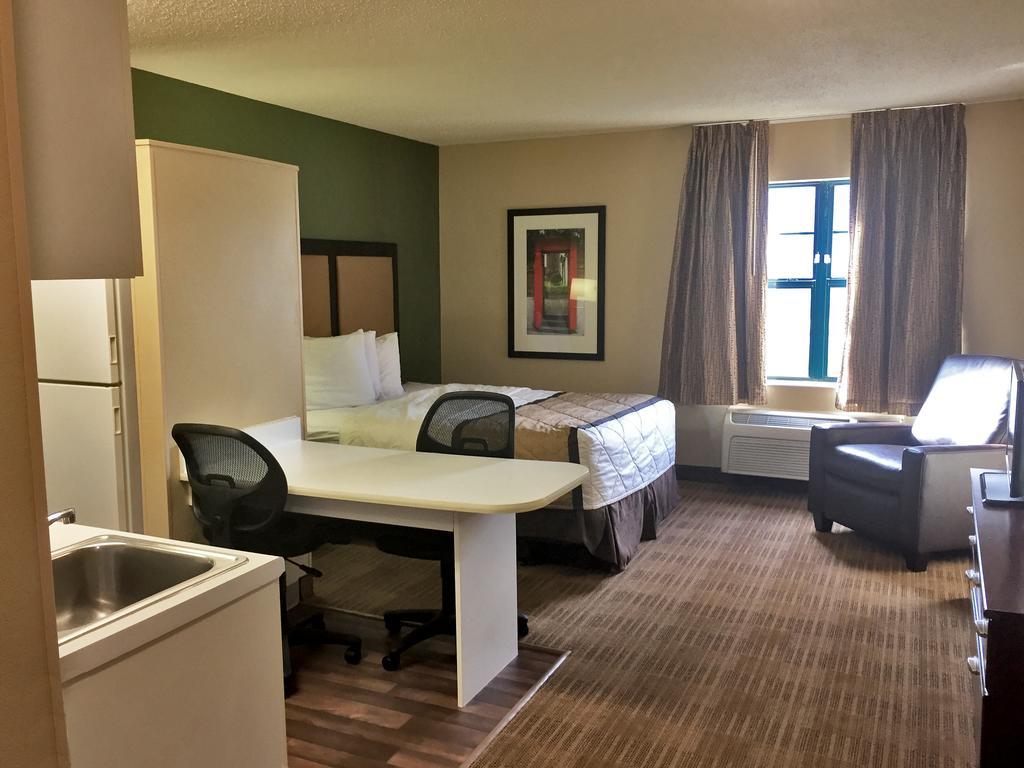 Extended Stay America Suites - Kansas City - Airport Exterior photo